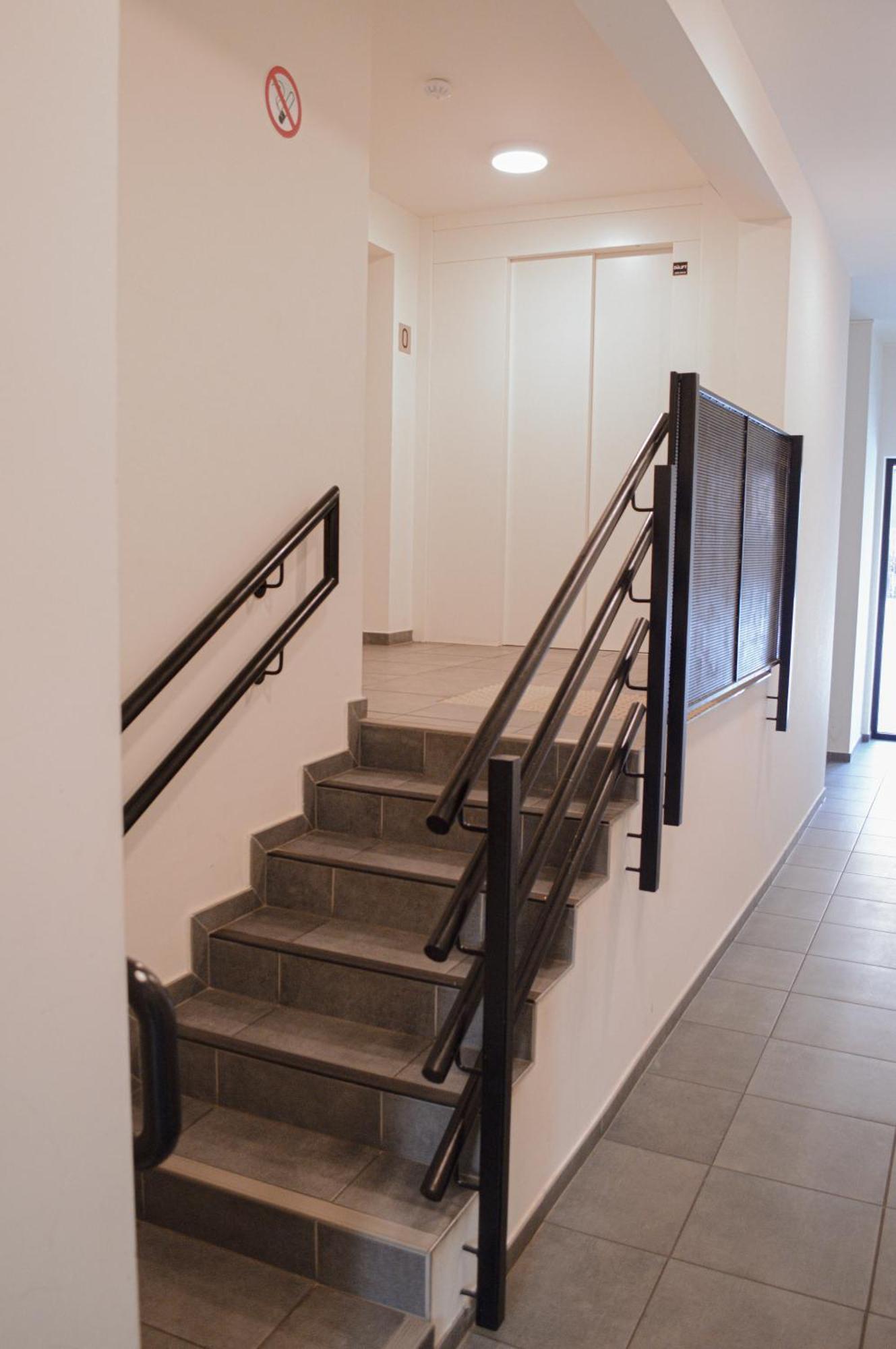 1br Metro Hopital Erasme Bordet Handicapt Friendly Apartment Brussels
